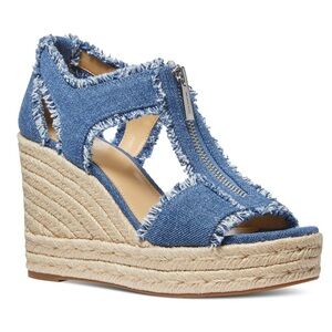 The Berkley wedge. 1x use box included